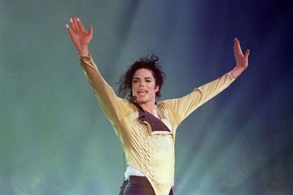 Michael Jackson’ın şarkılarının satışı için karar çıktı