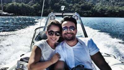 Tarkan’dan eşine: İyi ki doğdun Pınar’ım