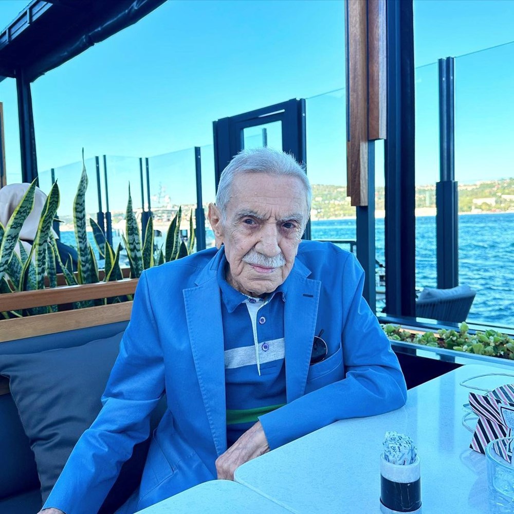 Usta oyuncu Aydemir Akbaş entübe edildi