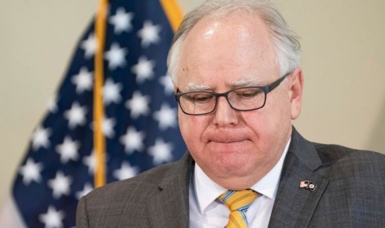Kamala Harris başkan yardımcısı adayı Tim Walz ile ilk seçim mitingini yaptı