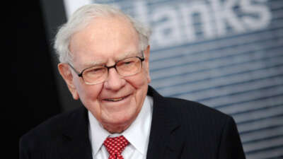 Warren Buffett’ın nakde dönmesi piyasaları korkutuyor
