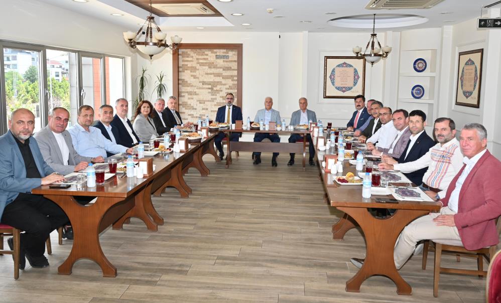 Başkan Bozbey, 17 ilçenin başkanıyla bir araya geldi: Bursa ortak akılla gülümseyecek