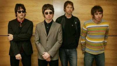 İngiliz rock grubu Oasis 15 yıl sonra yeniden bir arada!