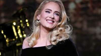 Grammy ödüllü şarkıcı Adele, müziğe “uzun bir ara” veriyor