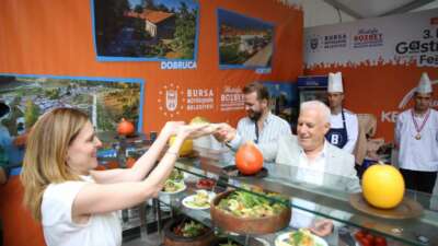 Bursa lezzete koştu… Gastronomi Festivali’ni 500 bin kişi ziyaret etti