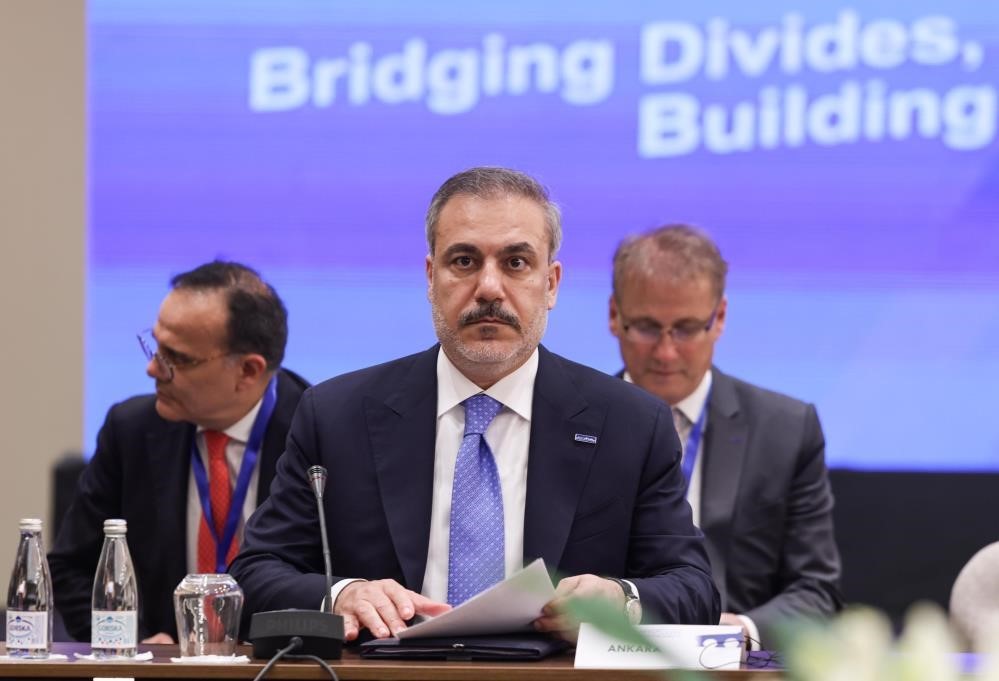 Dışişleri Bakanı Fidan, Lübnan Başbakanı Mikati ile telefonda görüştü Dışişleri Bakanı Fidan, Lübnan Başbakanı Mikati ile telefonda görüştü