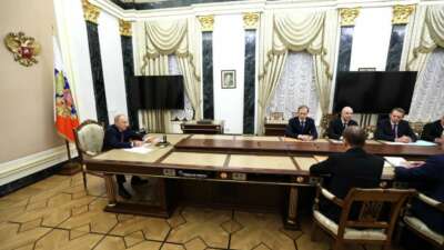 Putin’den, Batı’ya nükleer silah uyarısı