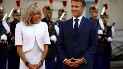 Fransa Cumhurbaşkanı’nın eşi Brigitte Macron’un erkek doğduğunu iddia eden iki kişi tazminata mahkum edildi