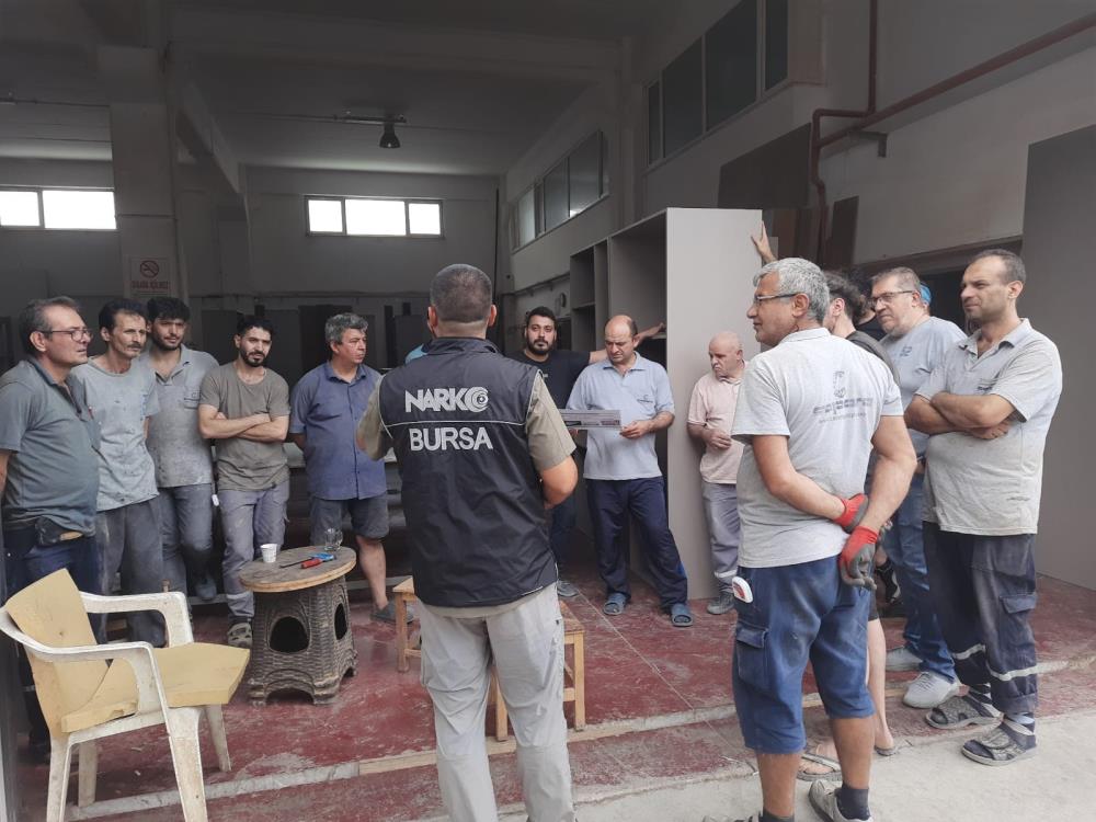 Bursa’da narkotik polisi 6 bin vatandaşı bilgilendirdi Bursa’da narkotik polisi 6 bin vatandaşı bilgilendirdi