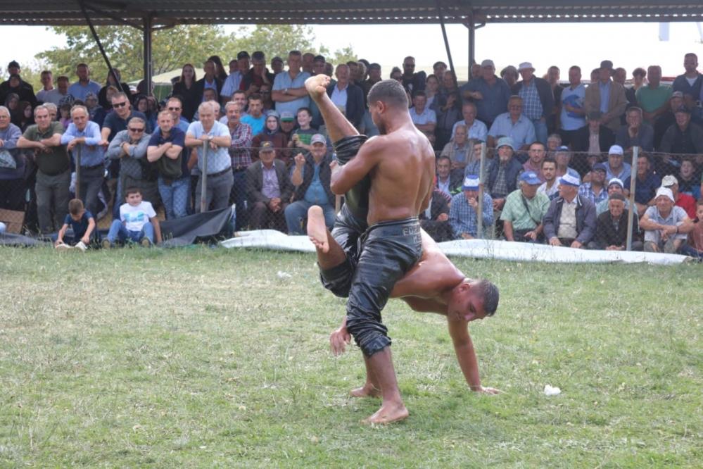 Başkan Yılmaz, Tarihi Alantepe Yağlı Güreşleri’ne katıldı