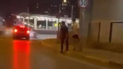 Bursa’da modifiyeli otomobiliyle kaza yaptı