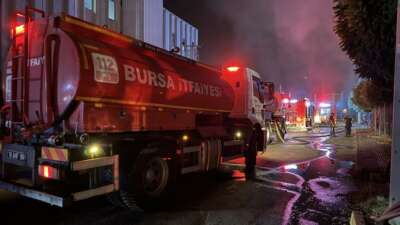 Bursa itfaiyesi durmadı! Yangından yangına koştu…