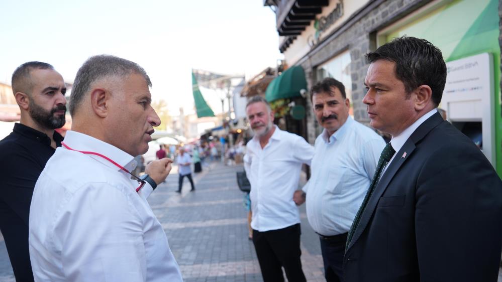 Başkan Aydın güne esnaf ziyareti ile başladı
