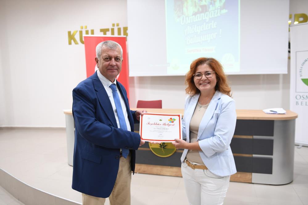 Osmangazi’de Diksiyon Atölyesi’ni tamamlayan kursiyerler sertifikalarını aldı
