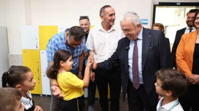 Başkan Özdemir öğrencilerin ilk gün heyecanını paylaştı