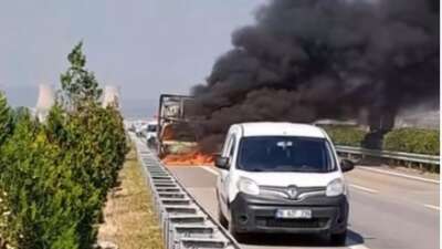 Bursa’da kamyonet alevlere teslim oldu