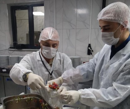 Toplu tüketim ve satış yapılan işletmelerden numuneler alındı Toplu tüketim ve satış yapılan işletmelerden numuneler alındı