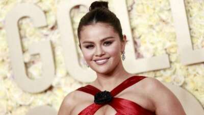 Selena Gomez resmen milyarder oldu