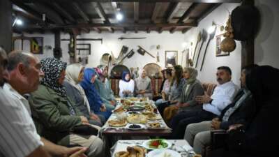 Yıldırım Belediye Başkanı Yılmaz, Fidyekızık sakinleri ile buluştu