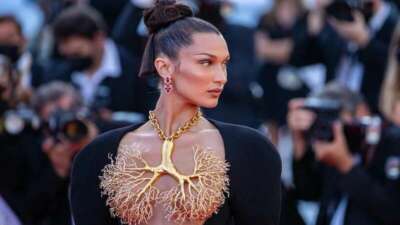 Bella Hadid Malibu’da tatilde!