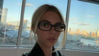 Kendall Jenner sonbahara sarı saçlarıyla girdi