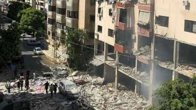 Lübnan’da sağlık ekipleri İsrail bombardımanına yakalandı