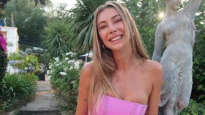 Melisa ikinci kez babasının düğününe katıldı