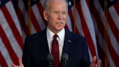 Biden, Trump’ı seçim zaferinden dolayı tebrik etti