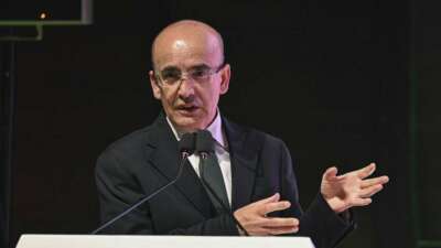 Bakan Şimşek’ten emeklilerin tepkisini çeken ‘maaş’ açıklaması: Dolar bazında…