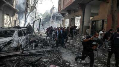 İsrail yerinden edilmiş sivillerin sığındığı okula saldırdı: 13 ölü