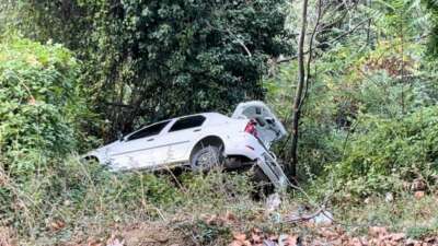 Bursa’da feci kaza! Otomobil uçurumdan uçtu