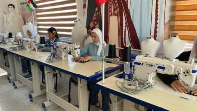 TİKA’nın desteğiyle Filistin Sinjel Kız Lisesinde “Terzilik ve Moda Tasarımı” bölümü kuruldu