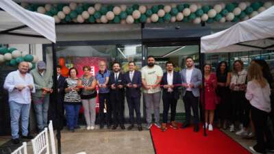 Demirtaş Cumhuriyet Caddesi yeni eczanesine kavuştu