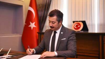 Yenişehir Belediye Başkanı Özel’den Cumhuriyet Bayramı mesajı