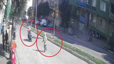 Bursa’da feci kaza: Motosiklet sürücüsü yaşlı adamı hayattan kopardı!