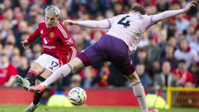 Manchester United, geriye düştüğü maçta 3 puan almayı bildi