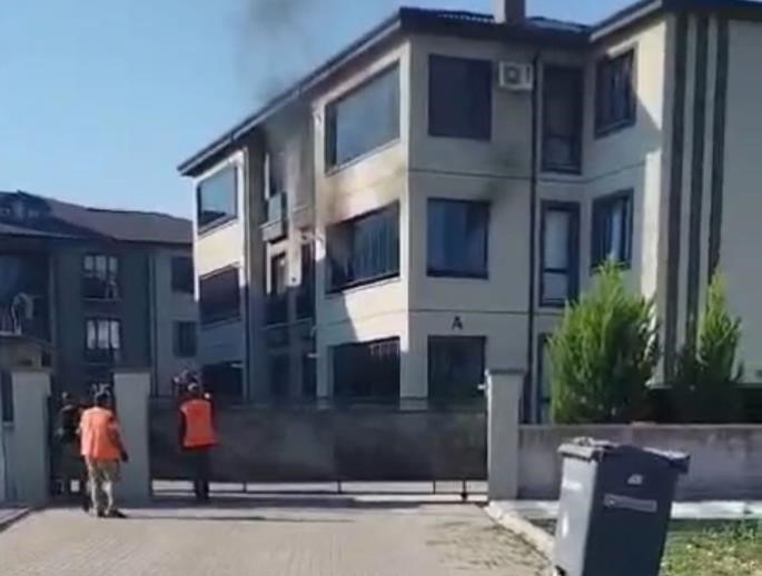 Bursa’da apartmanda yangın