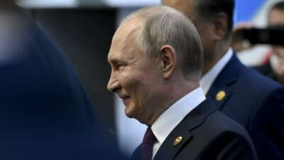 Putin: BRICS ülkeleri dünyanın geleceği için sözde değil, fiilen sorumluluk üstleniyor