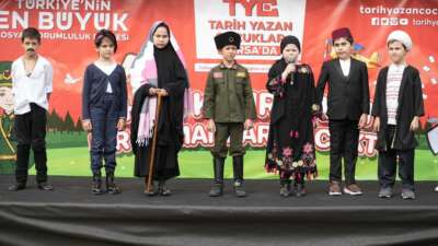 Bursa’da öğrenciler tarihi kahramanları canlandırdı