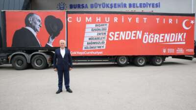 29 Ekim coşkusu ‘Cumhuriyet TIR’ı’ ile Bursa’ya yayılıyor