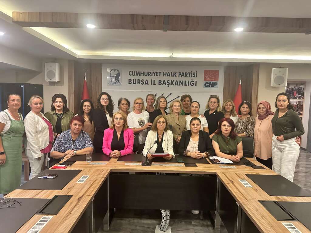 CHP Bursa İl Kadın Kolları: Sokaklarda huzur istiyoruz