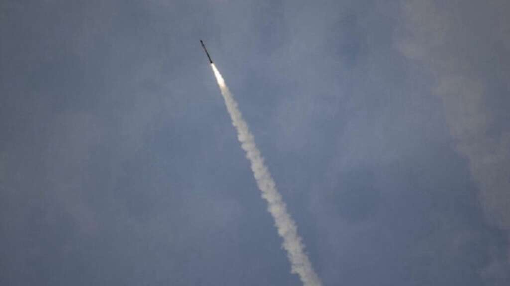 Hizbullah’tan İsrail’e 50 füzeyle misilleme Hizbullah’tan İsrail’e 50 füzeyle misilleme