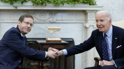 Biden, İsrail Cumhurbaşkanı Herzog ile bir araya geldi