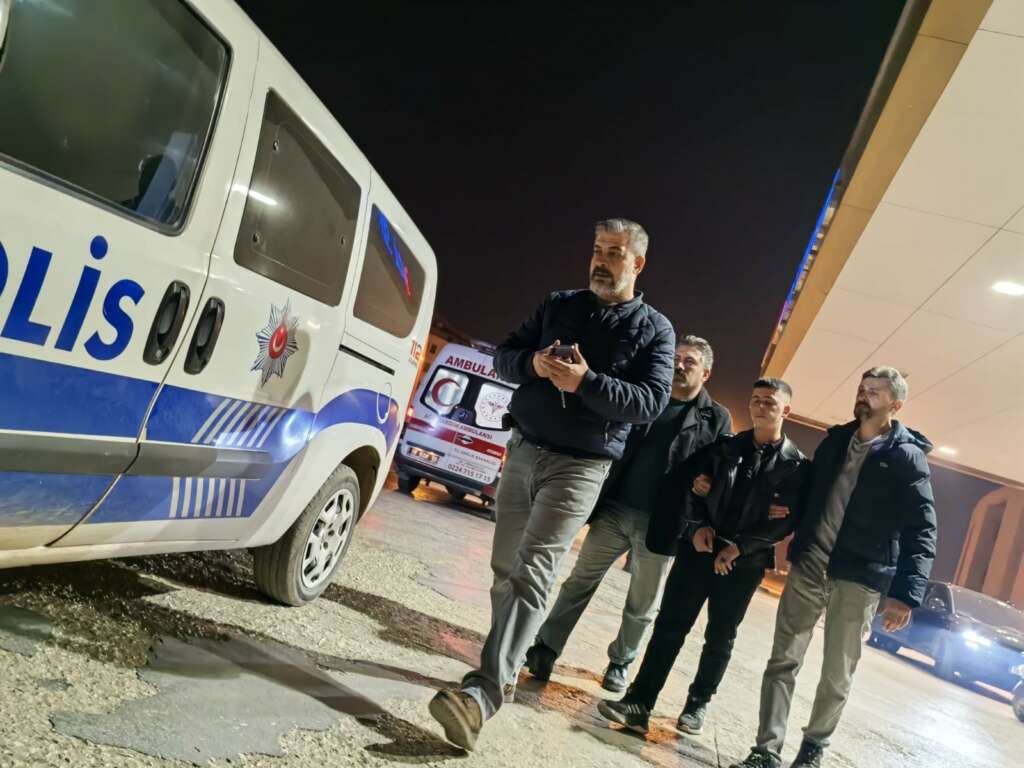 Bursa’da 11 yıl kesinleşmiş hapis cezası bulunan şahıs yakalandı Bursa’da 11 yıl kesinleşmiş hapis cezası bulunan şahıs yakalandı