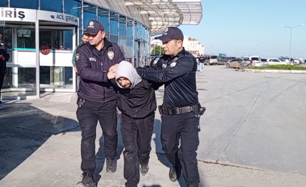 ‘Kasten adam öldürmek’ suçundan 8 yıl 10 ay hapis cezası bulunan şahıs yakalandı ‘Kasten adam öldürmek’ suçundan 8 yıl 10 ay hapis cezası bulunan şahıs yakalandı