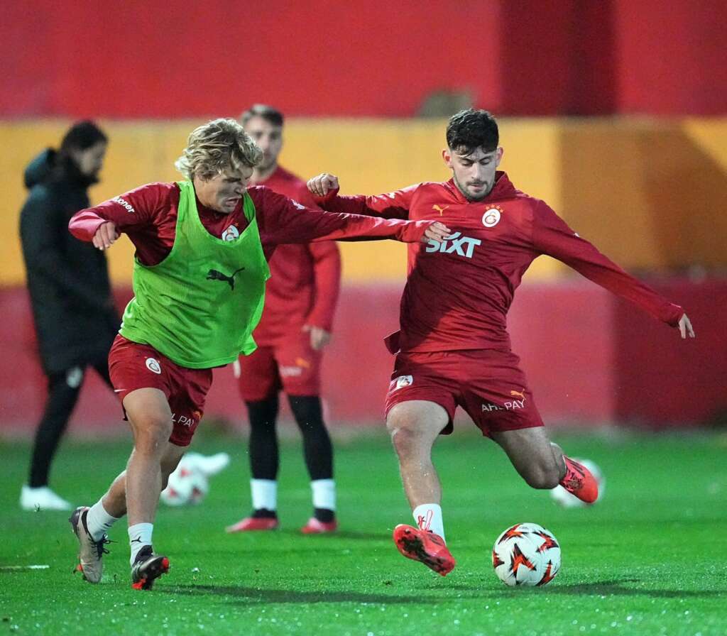 Galatasaray’da 2 değişiklik