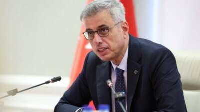 Sağlık Bakanı Memişoğlu: “Hekimlik, bir meslekten öte, bir adanmışlık hikayesi”