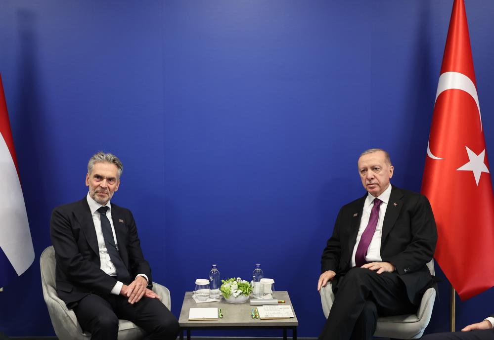 Cumhurbaşkanı Erdoğan, Hollanda Başbakanı Schoof ile görüştü Cumhurbaşkanı Erdoğan, Hollanda Başbakanı Schoof ile görüştü