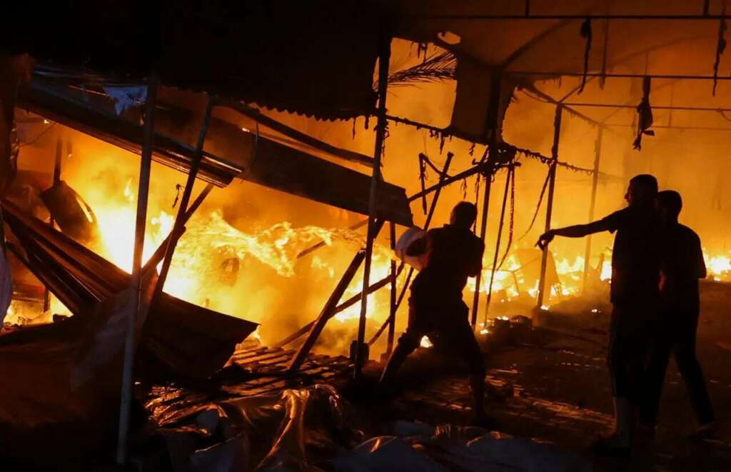 İsrail, Gazze’de hastane bahçesindeki çadırları vurdu: 3 ölü İsrail, Gazze’de hastane bahçesindeki çadırları vurdu: 3 ölü