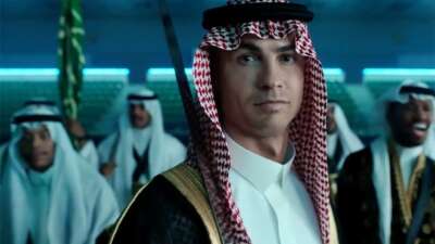Ronaldo ezan okunduğu sırada idmanı durdurdu